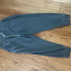 Woman's universal threads joggers